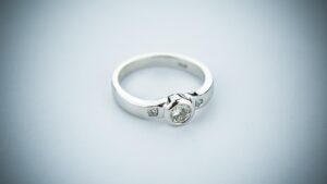 婚約破棄で結婚式をキャンセルした場合、誰が払うの？